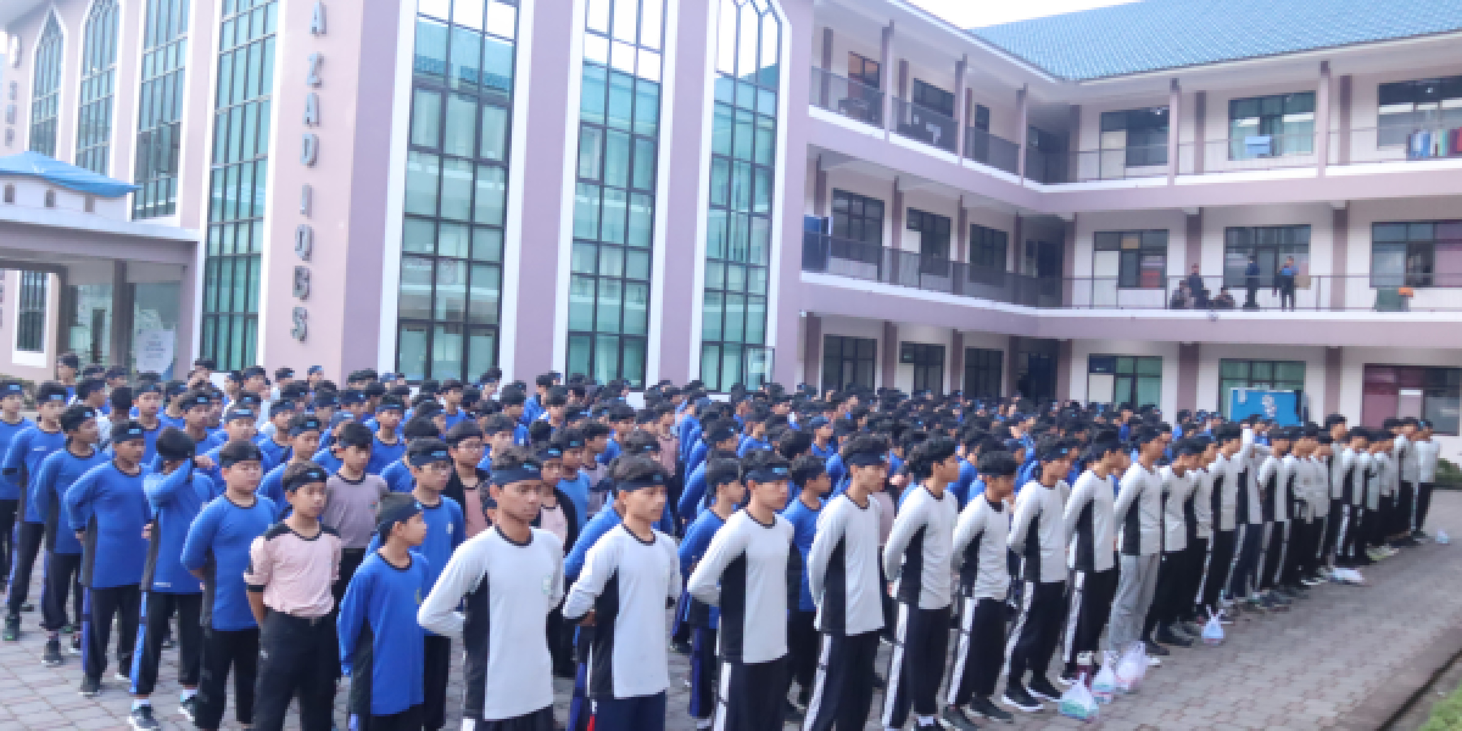 Foto Kegiatan Siswa SMA ZAD International Quranic Boarding School Mengadakan Kegiatan Mukhoyyam Tarbawiy di Daerah Sarongge: Anggota Danramil Desa Cugenang Memberikan Materi dan Pelatihan Kepemimpinan